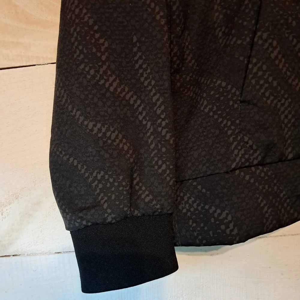 The North Face Mens Full Zip Jacket Size Small Black Pattern Windwall Hooded